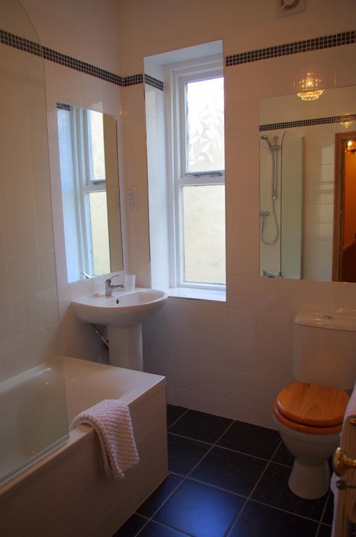 Crown House Suites Halifax Ruang foto